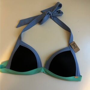NWT Victoria’s Secret Triangle Bikini Top